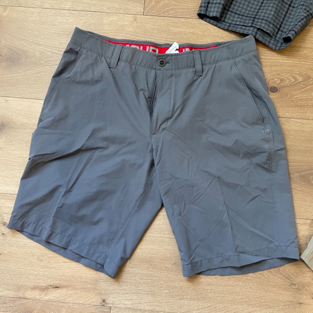 A bundle of 3 Men’s Under Armour, UA Drive Tapered shorts in great condition! - Picture 3 of 16